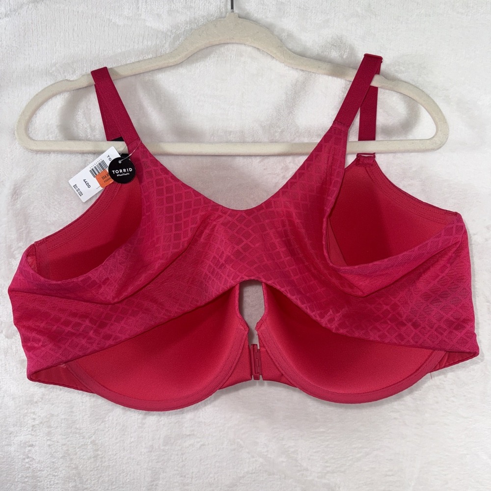 Torrid Front-Closure Molded Cup Bra in Raspberry - Picture 6 of 6